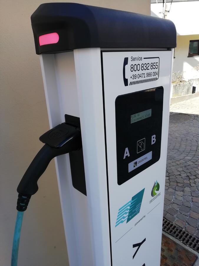 Il gruppo ACSM rinnova le stazioni di ricarica per veicoli elettrici -  Gruppo ACSM